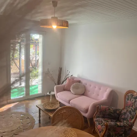 Apartamento Rez De Avec Jardinet Proche De La